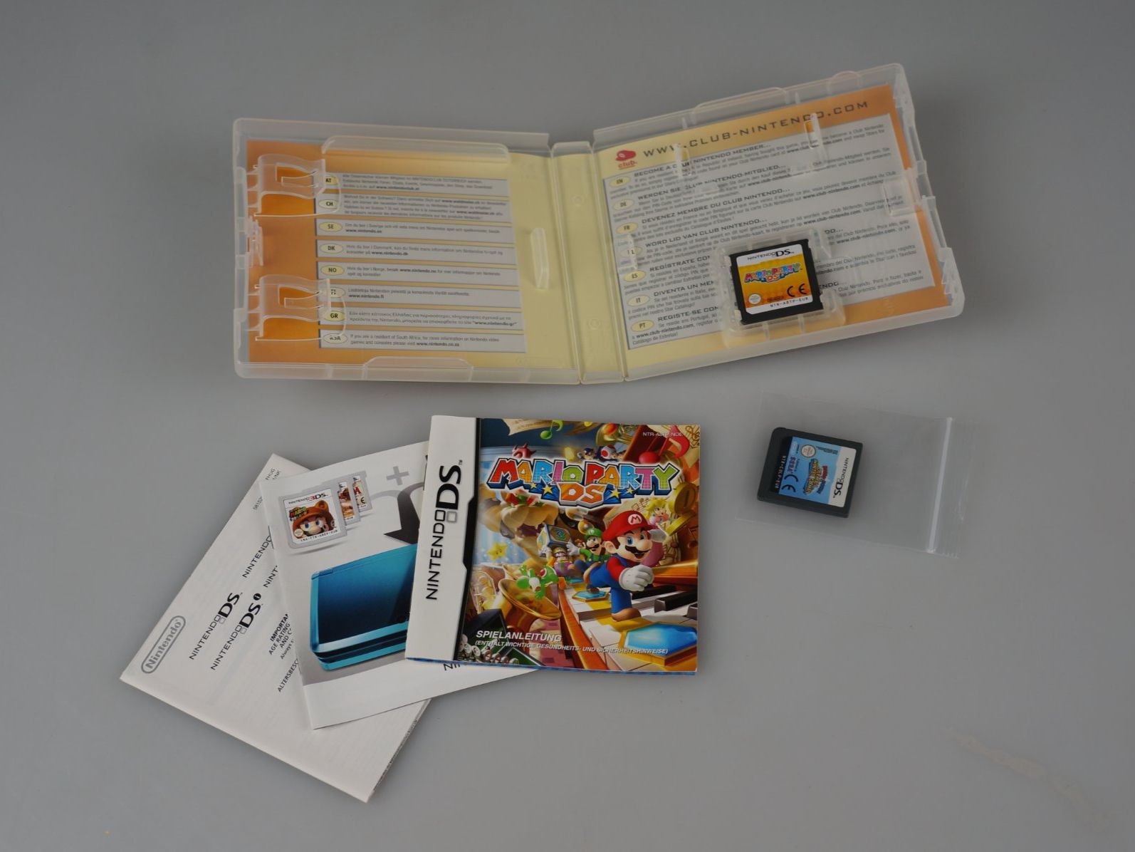 Nintendo Console: Nintendo DSi + 2 Spiele Bundle – Usato da Rüti ZH venduto da Restwert_Rueti_ZH 1