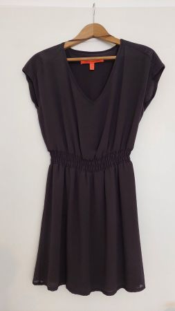 Robe Mango courte taille xs en couleur anthracite