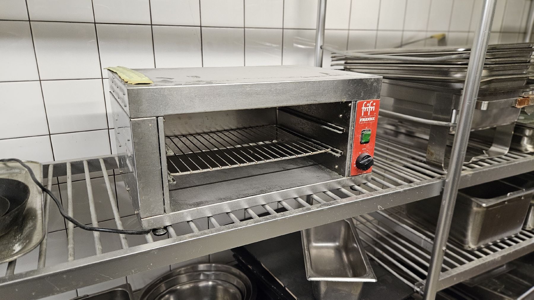 Elettrodomestici da cucina: Verschiedene professionelle Küchengeräte – Usato da Davos Platz venduto da Metler70 6