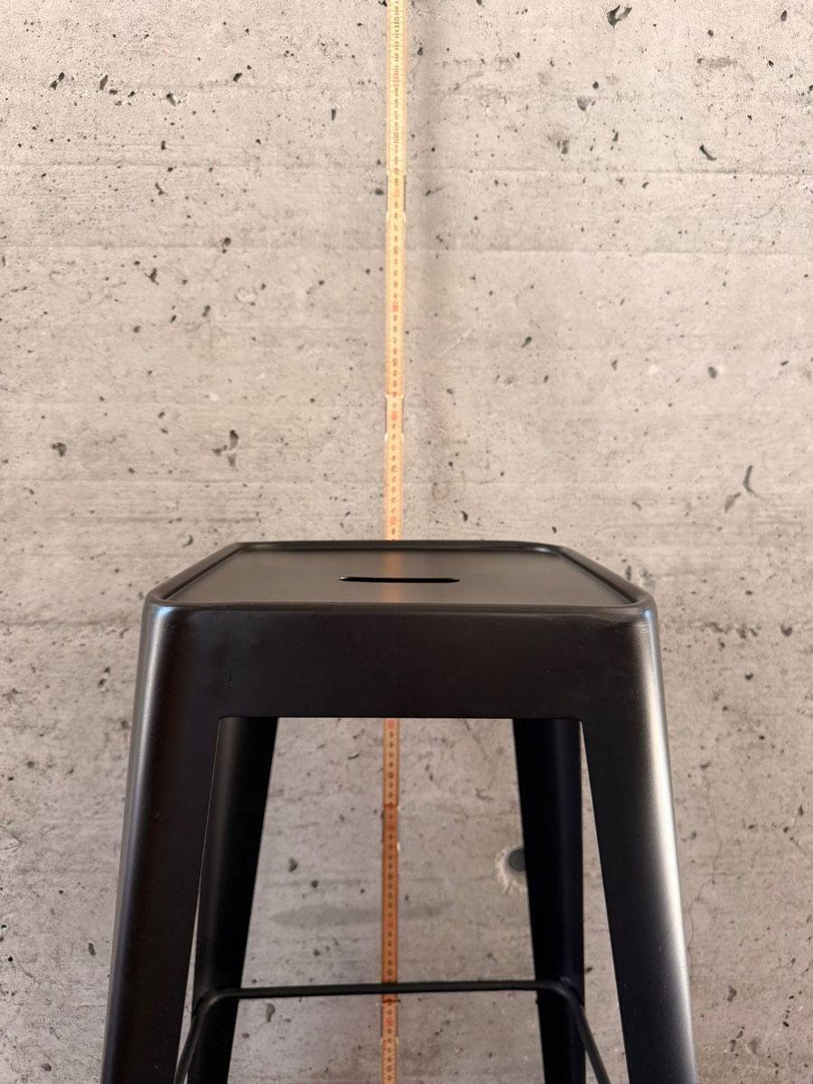Sgabelli: Schwarzer Barhocker aus Metall, Industrial Design – Usato da Ilanz venduto da daria007 2