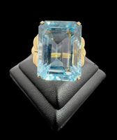 Opulenter Topas 9,5 Carat, 750er/18 Karat Gelbgold