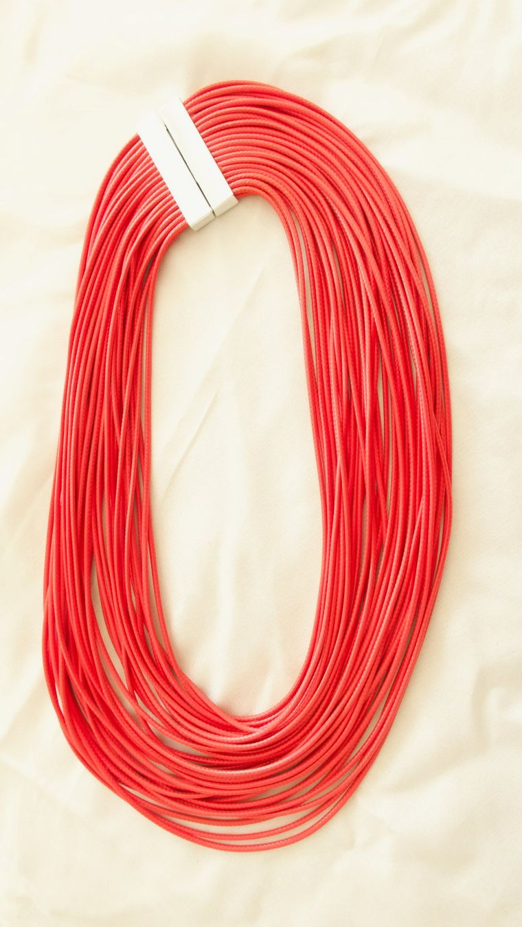 Catenine: Collier – Nuovo (secondo la descrizione) da Genève venduto da LiPhry