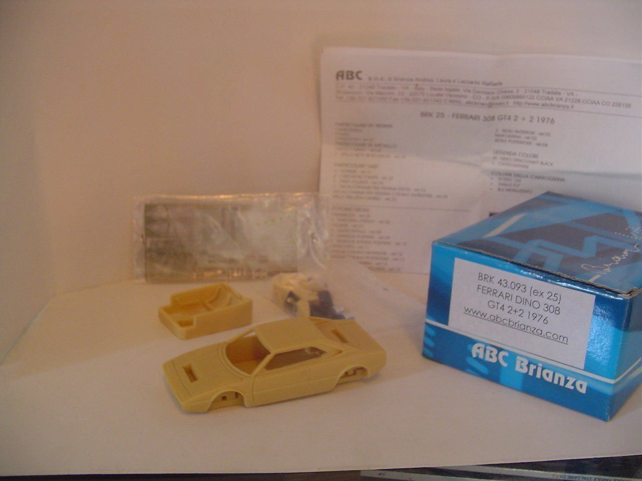 Ferrari Voitures modèles: FERRARI DINO GT/4  Kit 1.43 ABC BRIANZA – Neuf avec emballage d'origine à Lodrino par gtv79 1