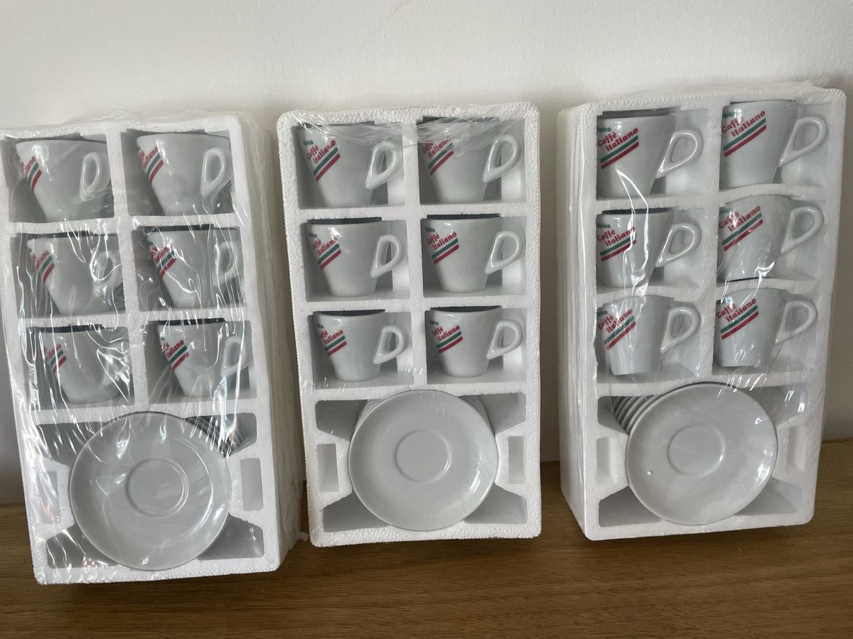 Geschirrsets: Espressotassen mit Unterteller 18teiliges Set neu – Neu und originalverpackt aus Münchenbuchsee von hamama18 1