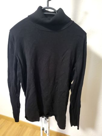 Schwarzer Rollkragenpullover, Grösse XL, top Zustand!
