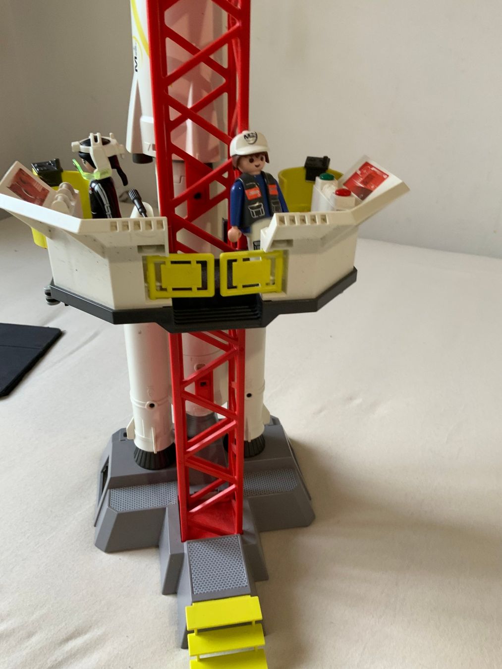 Playmobil Giocattoli: PLAYMOBIL Space Mars-Rakete mit Startrampe und Mars-Station – Usato da Solothurn venduto da Pakeha 3