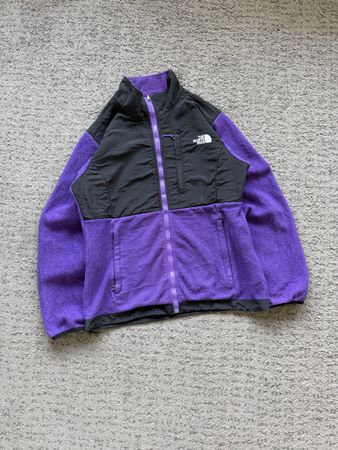 2. Veste polaire The North Face violette et noire, taille M