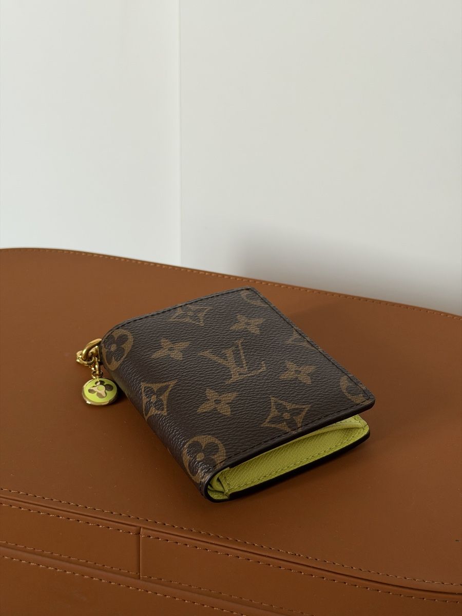 Portefeuilles: Geldbörse Monogram Canvas super Zustand – Neuf (Voir description) à Jona par biy_f8qm 1
