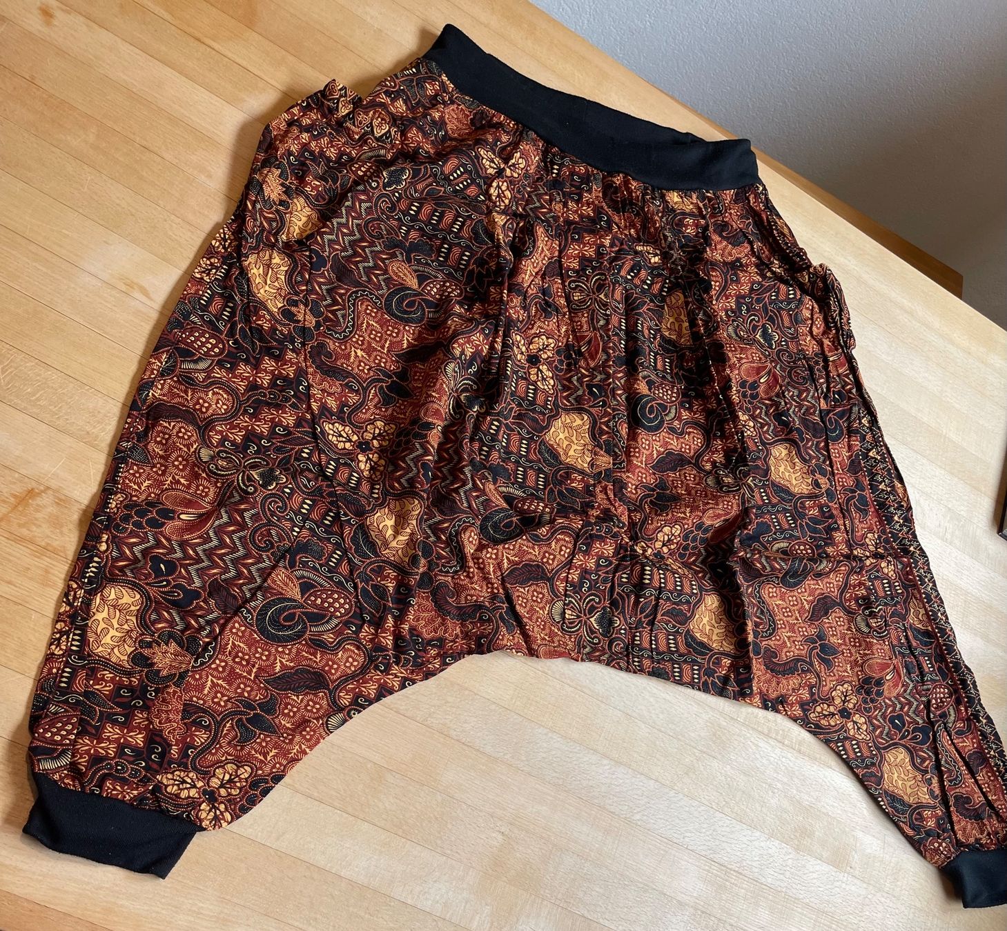 Pantaloni: Pluderhose – Usato da Meilen venduto da gattous