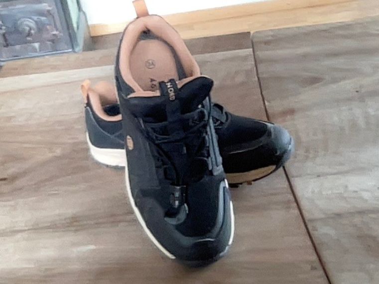 Herrenschuhe: Halbhohe Wanderschuhe Gr. 34 – Gebraucht aus Wetzikon ZH von kschwitt