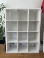 weisses Ikea Kallax Möbel