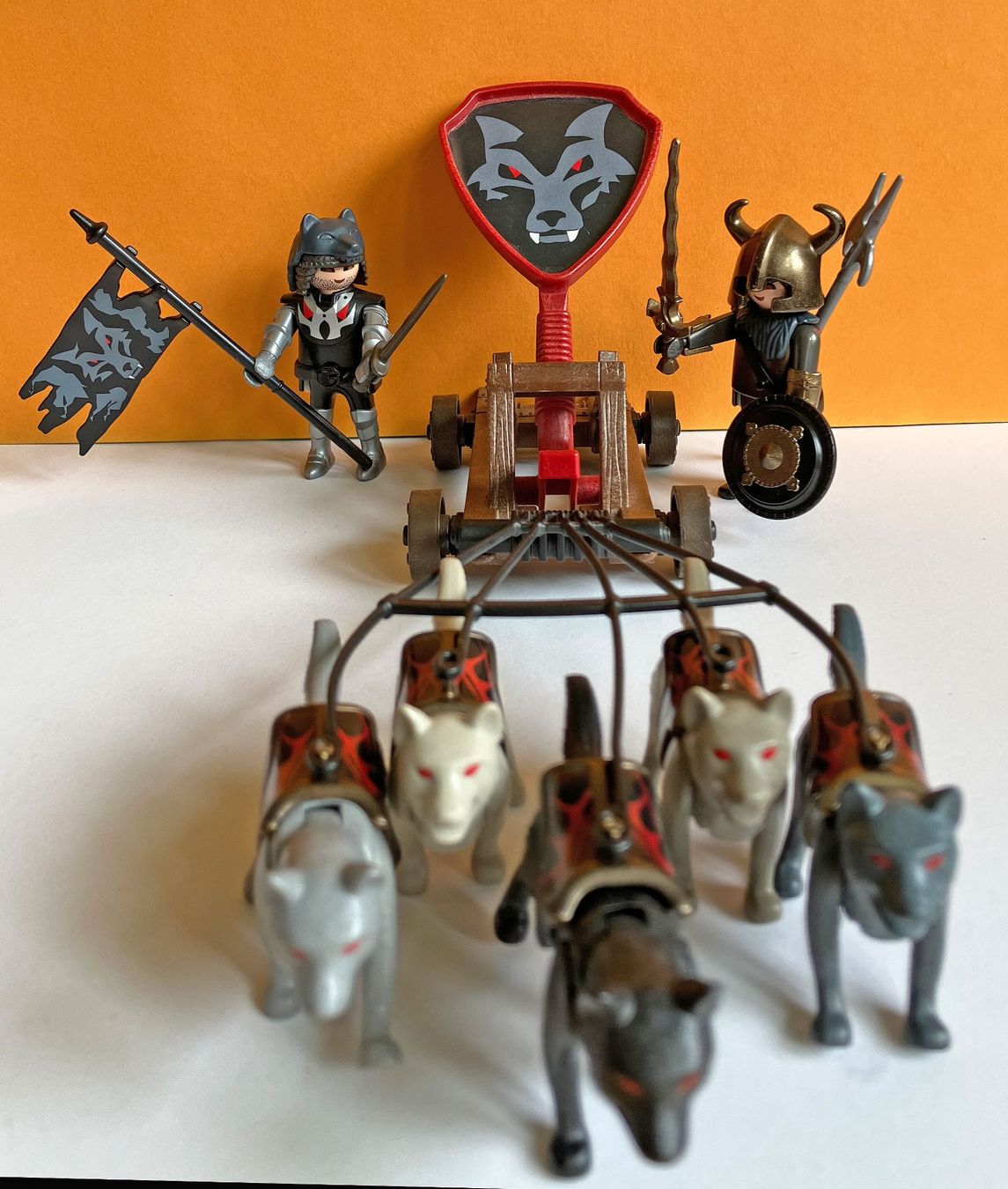 Playmobil Spielzeuge: Playmobil: Wolfs-Krieger – Gebraucht aus Richterswil von Nathan_adler 1