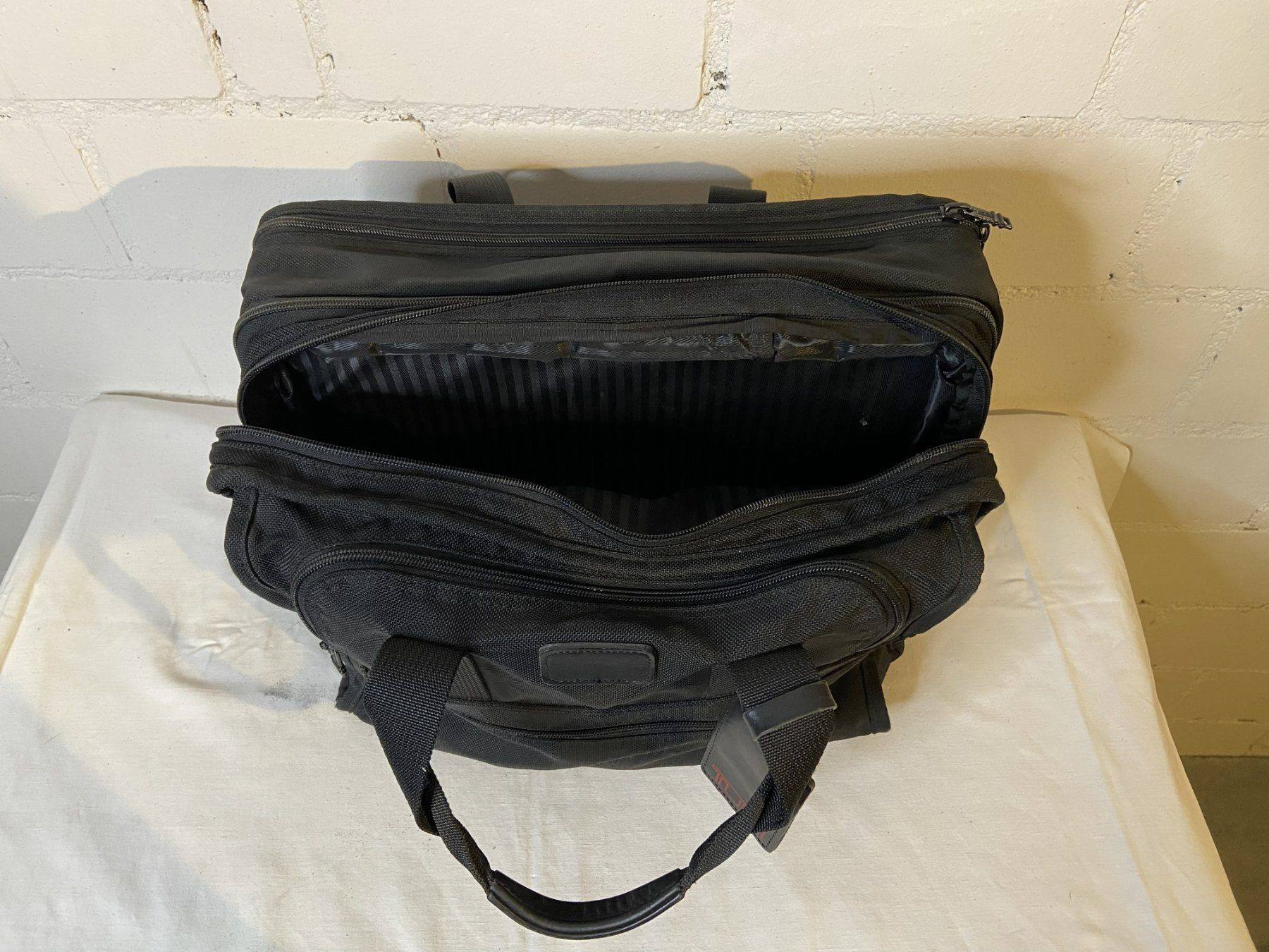 Tumi Valigie & Borse: TUMI Notebook Softbag Overnighter – Usato da Baden venduto da campari66 4