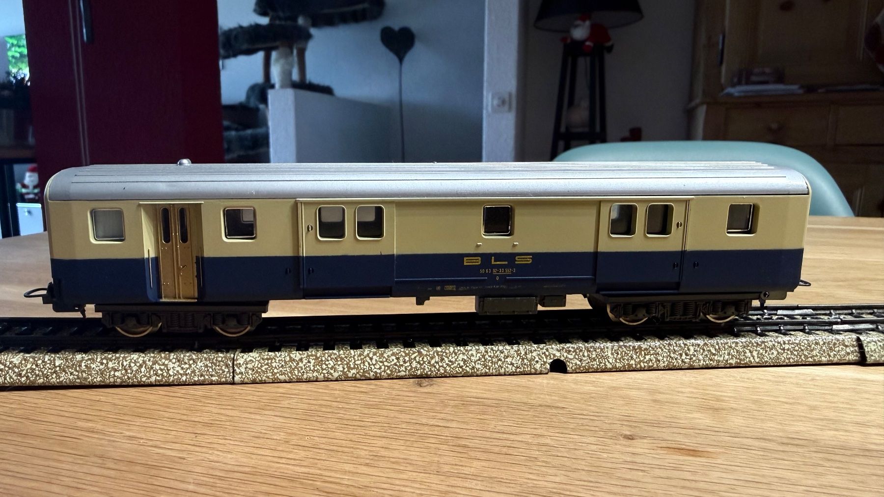 Lima Modellini di ferrovie: BLS Gepäckwagen Lima 309338 – Usato da Münsingen venduto da Sim2977 1