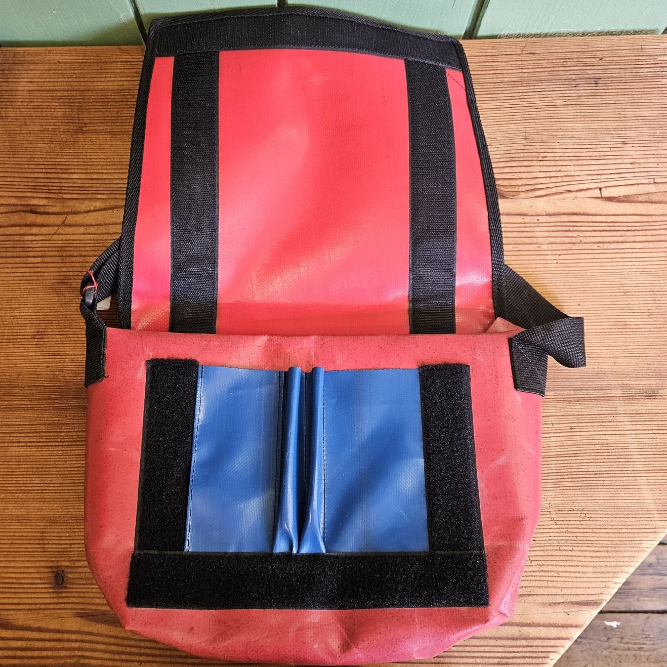 Borse: Swiss Mountain Händ Bägs Planen-Tasche – Nuovo e nell'imballaggio originale da Villmergen venduto da bubblevintage 4