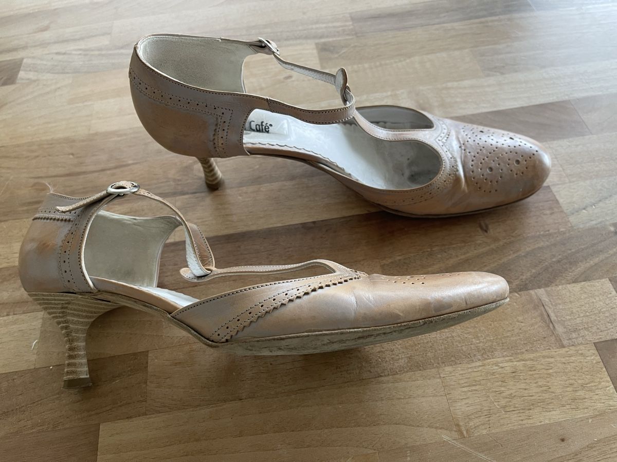 Scarpe da donna: Sommerliche Pumps - Schuhcafe - Gr. 40 – Usato da Erlenbach ZH venduto da Roudae 2