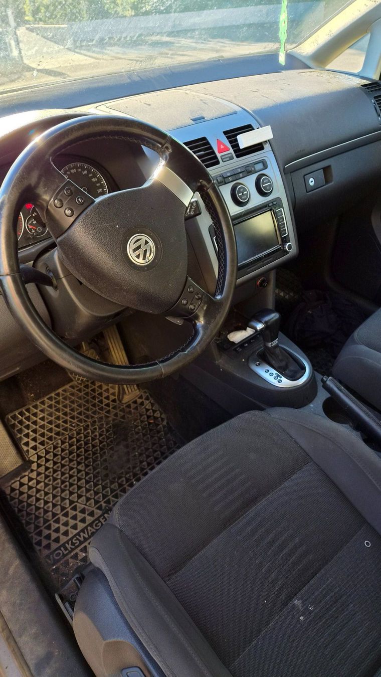 VW Automobili: VW Touran 1.4 TSI – Usato da Amriswil venduto da cbamri84 4