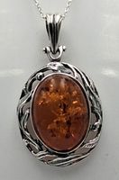 Eleganter Sterling-Silber Anhänger mit natürlichem Bernstein