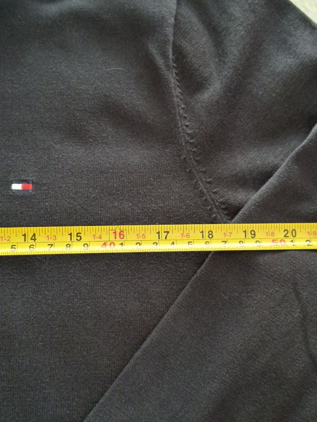 Tommy Hilfiger Maglioni & Felpe: Pull Tommy Hilfiger noir, Taille L - – Usato da Renens VD venduto da ser_j2fn 3