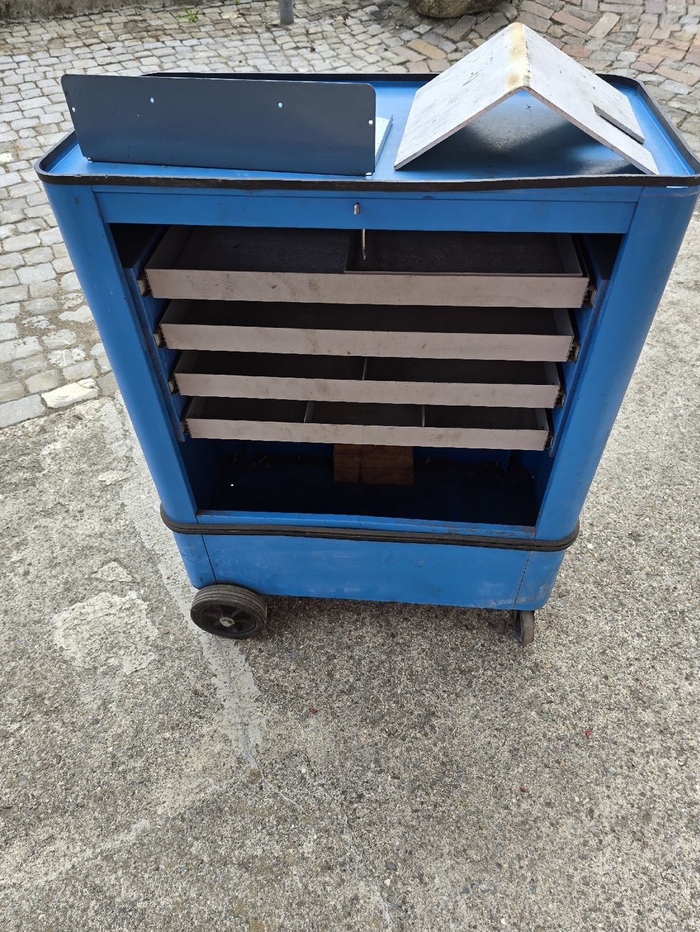 Tutti gli attrezzi: Werkstattwagen – Usato da Muri AG venduto da PM19 1