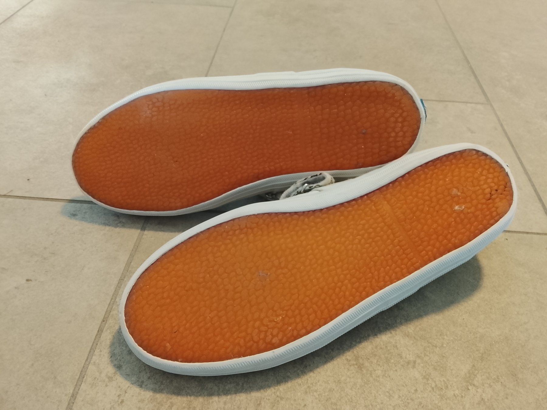 Schuhe für Mädchen: Schuhe Keds Gr. 37 (neu) – Gebraucht aus St. Gallen von Okonomyiaki 3