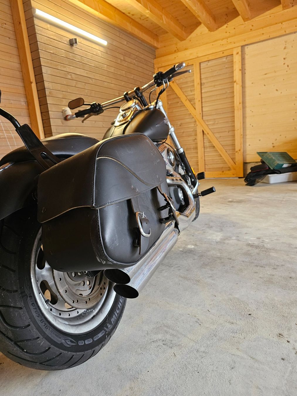 Harley-Davidson Chopper: HARLEY-DAVIDSON FXDF Dyna Fat Bob – Gebraucht aus Aarberg von eldel 1