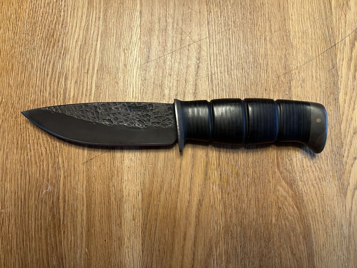 Accessoires: Behring Made Droppoint WW2, Spyderco, Bark River, Messer – Neuf avec emballage d'origine à Reinach BL par rem_6npq