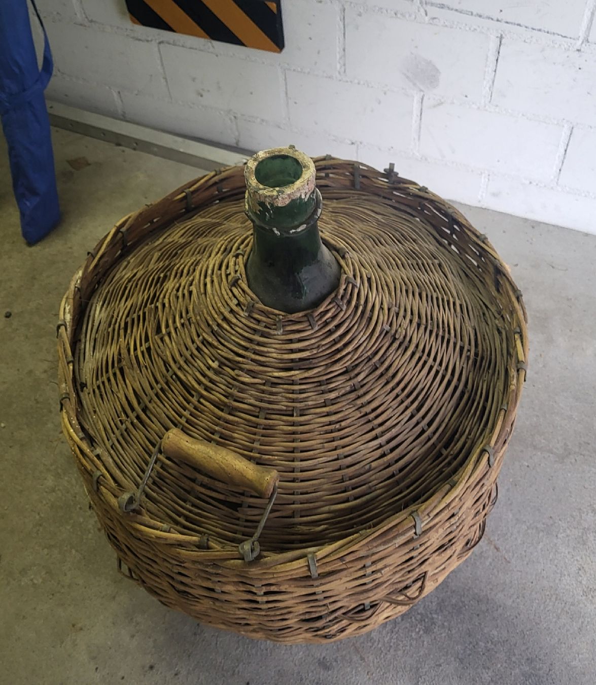 Zubehör: Ballonflasche Glasflasche mit Korbflechtung ca. 30L – Gebraucht aus Riniken von Melanie910 1