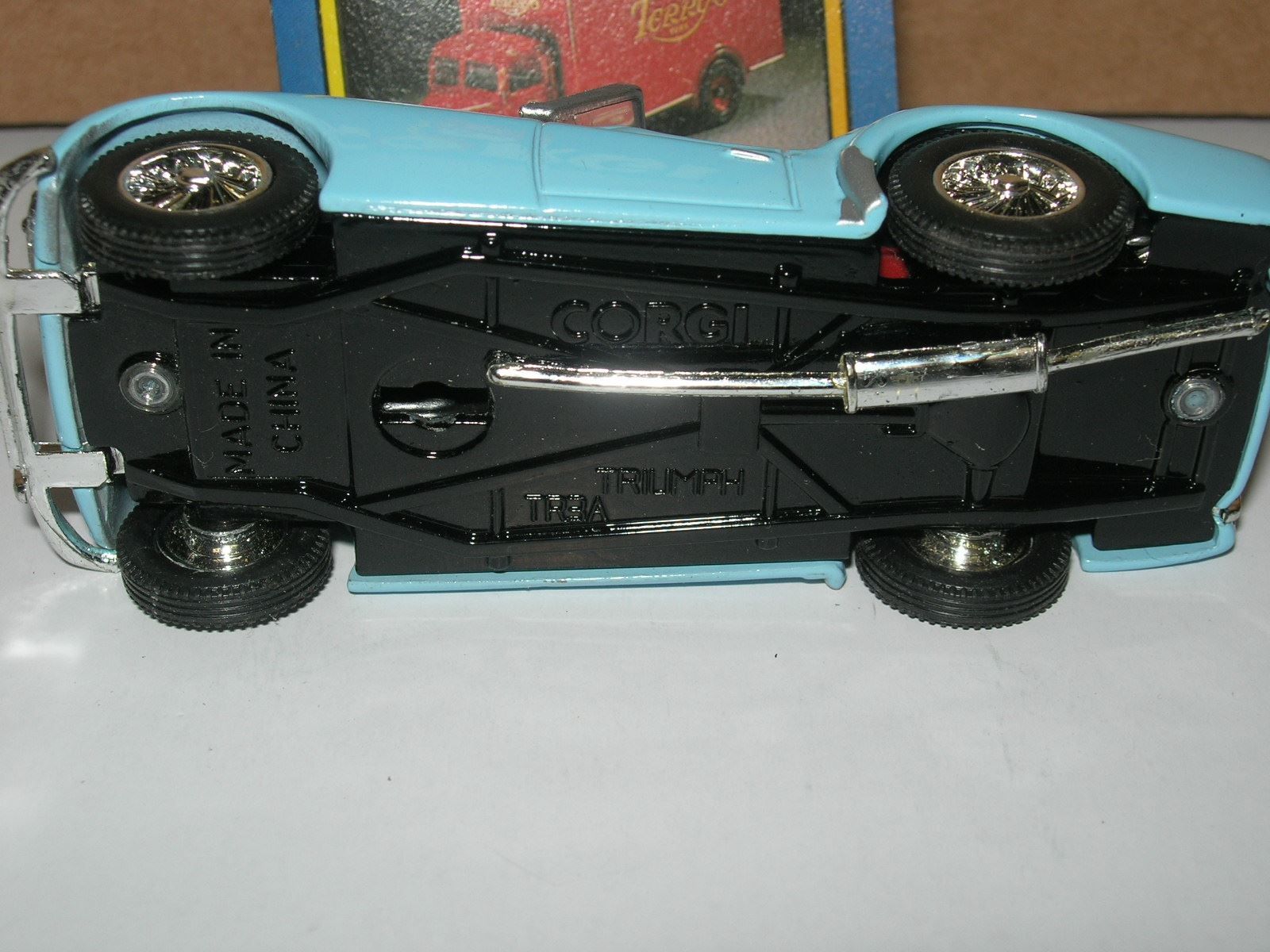 Triumph Modellini d'auto: Triumph TR3A Open Top * Corgi 1:43 – Nuovo e nell'imballaggio originale da Hornussen venduto da Amw 5