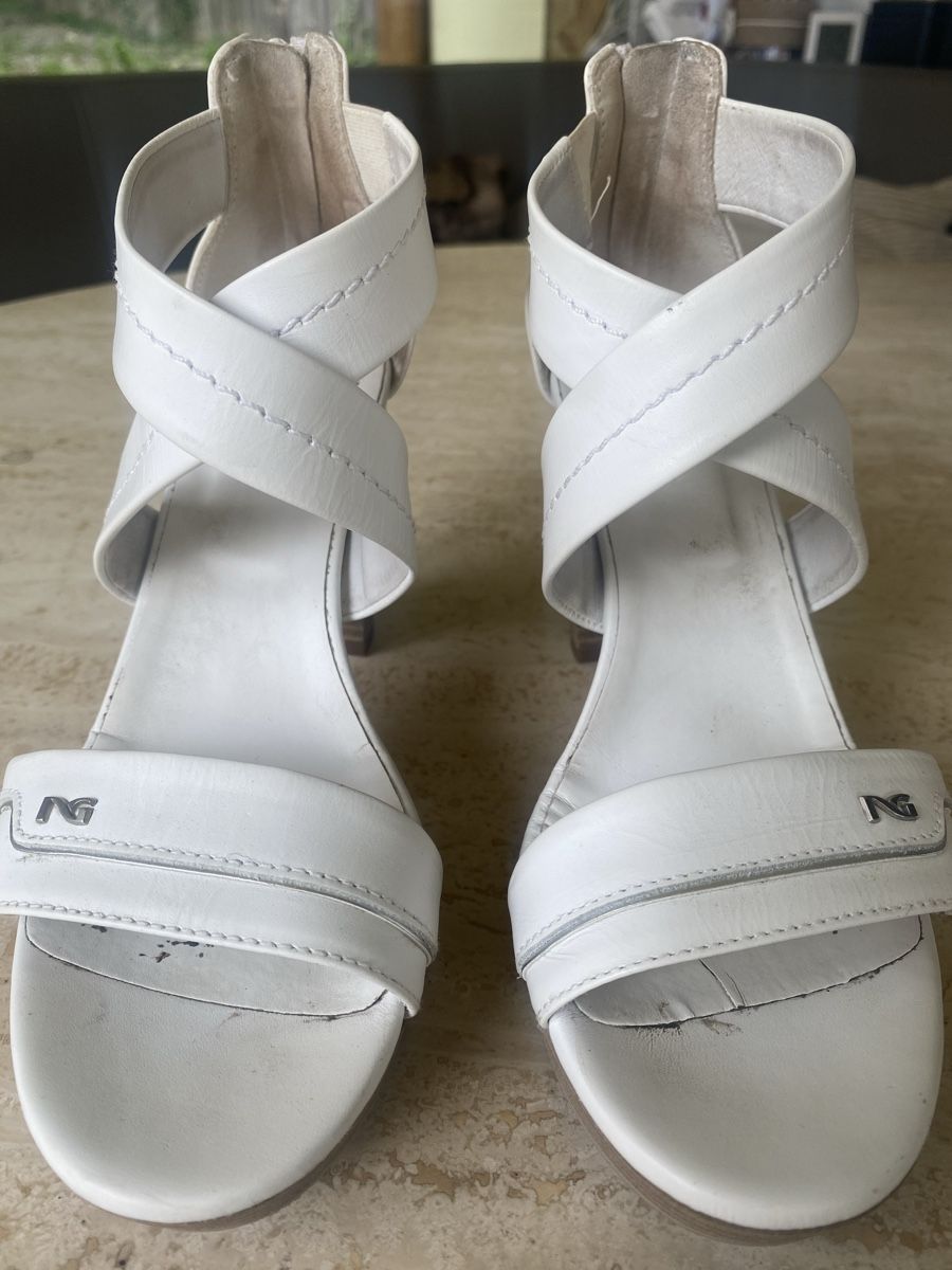 Chaussures femmes: Nero Giardini Sandalen, Gr. 37 – D'occasion à Kreuzlingen par nik_d2fj 1