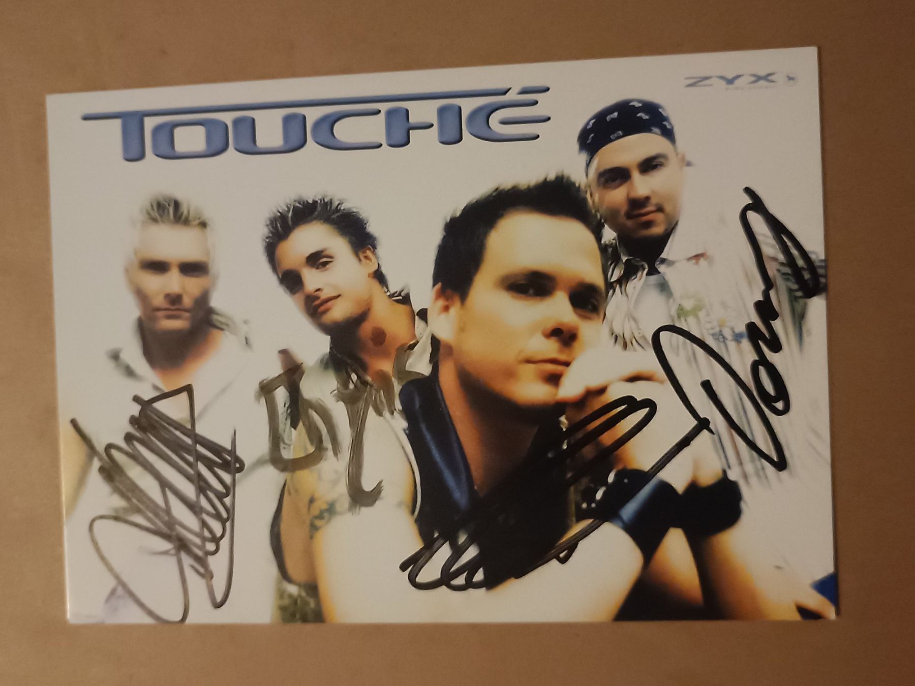 Autografi: Touché -  original Autogramm – Usato da Menziken venduto da Artographs