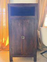 Massiver Asia Holz Schrank, Minibar