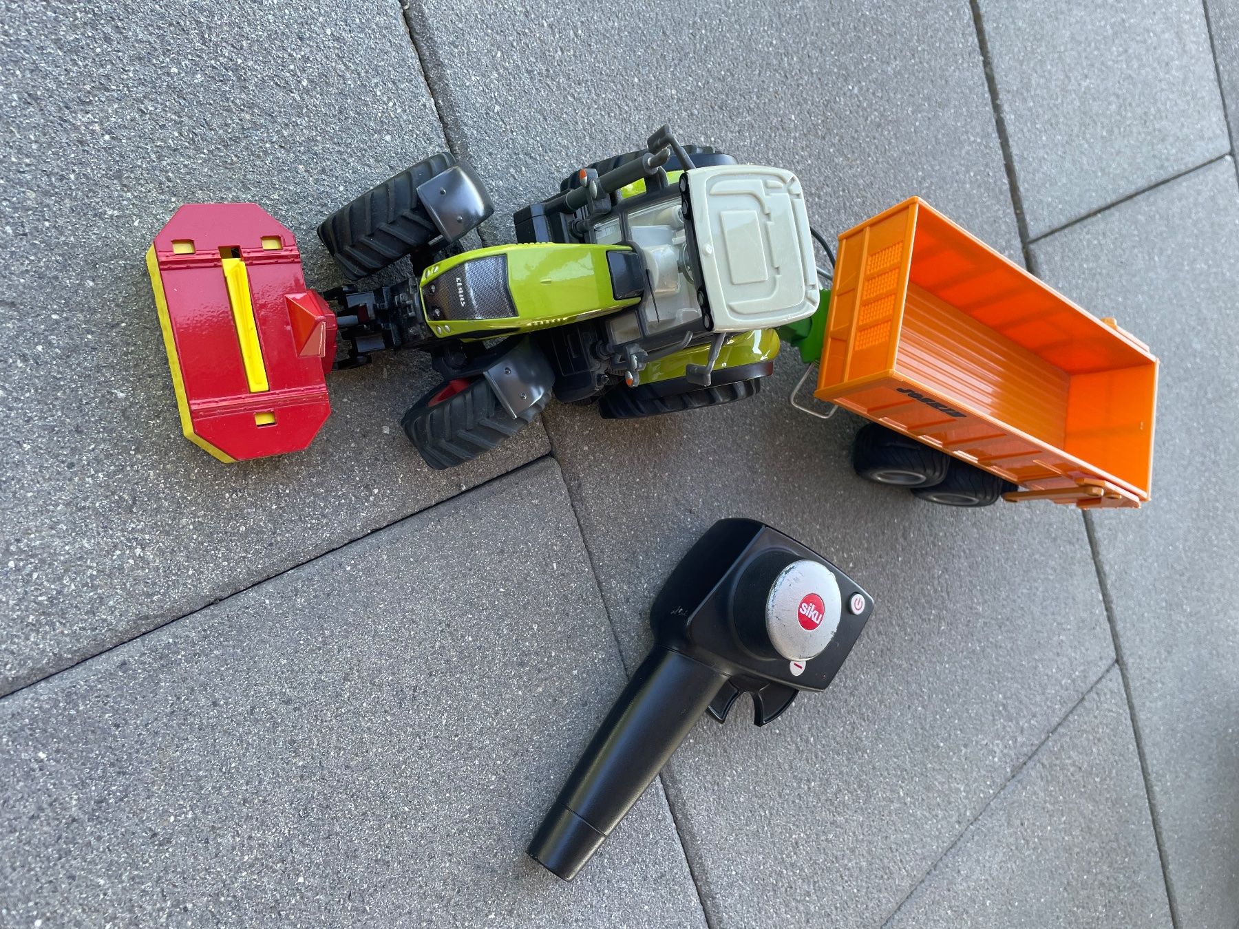 Siku Spielzeuge: Siku Claas Axion 850 – Gebraucht aus Homburg von Vlinder3 3