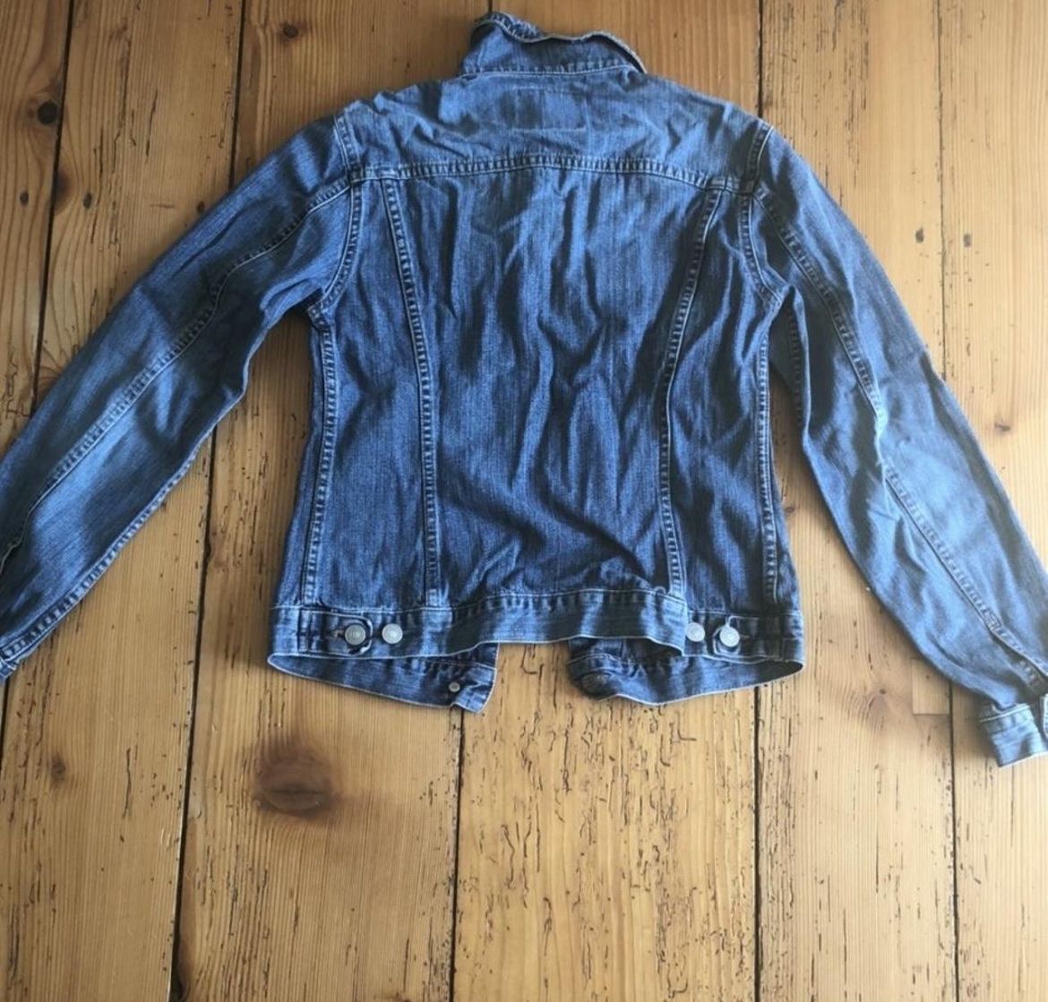 Giacche: Jeans Jacket – Usato da Magden venduto da leo_c8bc 1