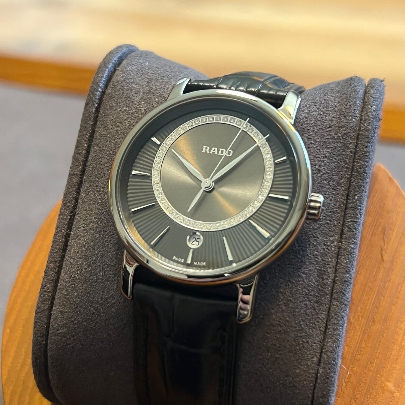 Rado Uhren: Rado Diamaster Diamonds Dial Quartz 218.0064.3 – Gebraucht aus Carouge GE von Watchaser 2