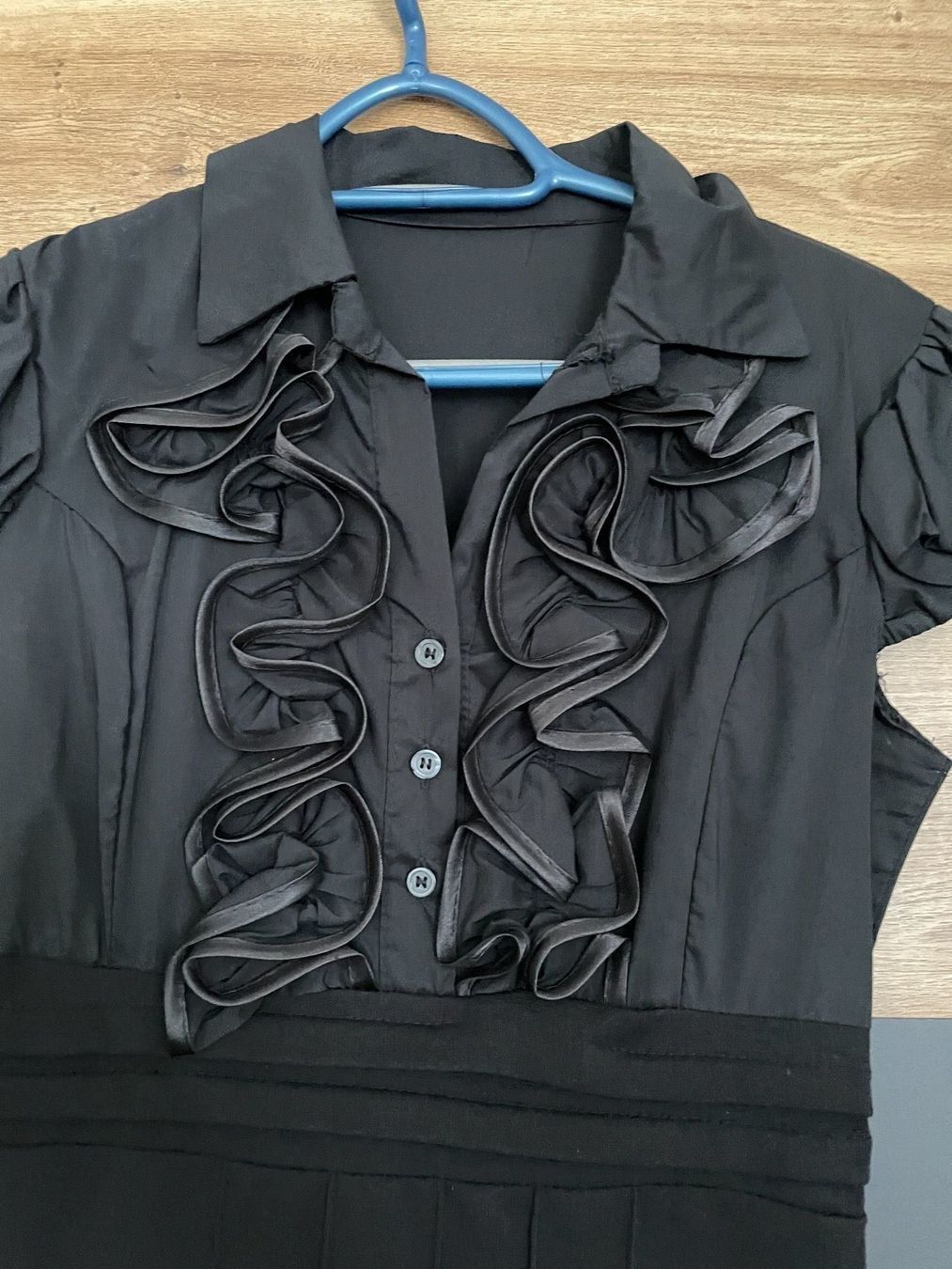 Vestiti: Schönes Kleid – Nuovo (secondo la descrizione) da Mühlethurnen venduto da Fudoshin1 2