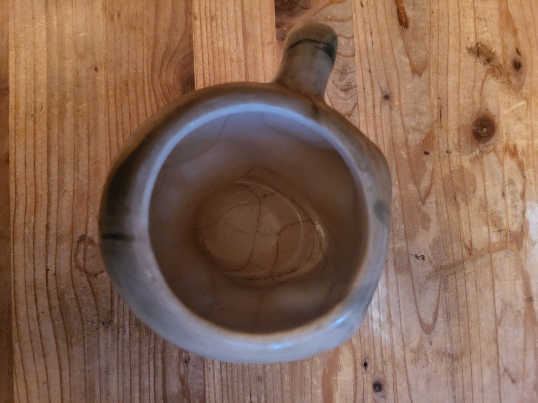 Tassen: Spezielle Tasse in Schädelform – Gebraucht aus Guggisberg von Aegertenlehn 3