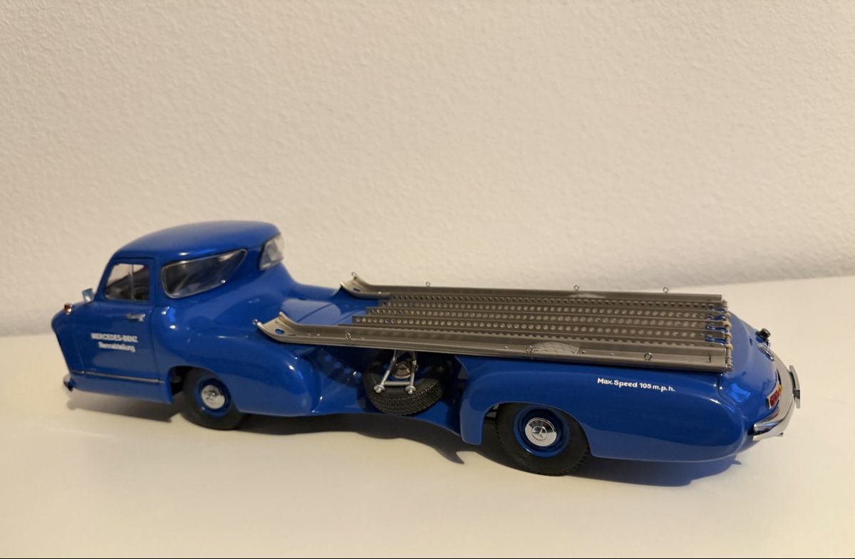 CMC Modellini d'auto: CMC 1:18 MB RENNTRANSPORTER 1954 – Usato da Däniken SO venduto da hasenpfote. 3