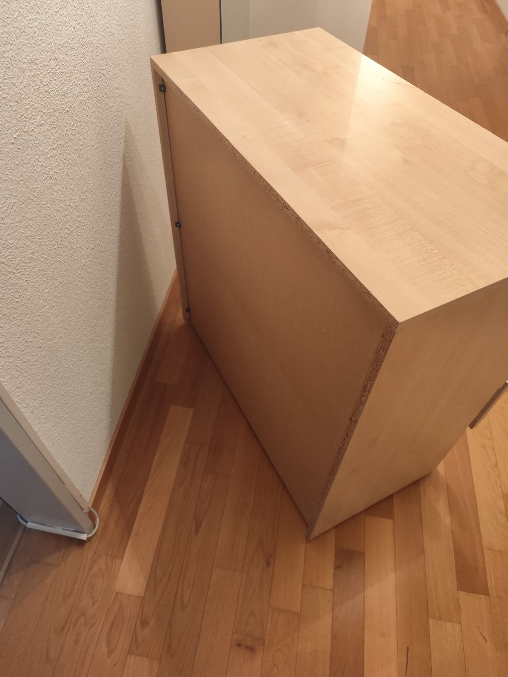 Cassettiere: Gebrauchte Holzkommode mit 4 Schubladen, – Usato da Effretikon venduto da Dragon9 4