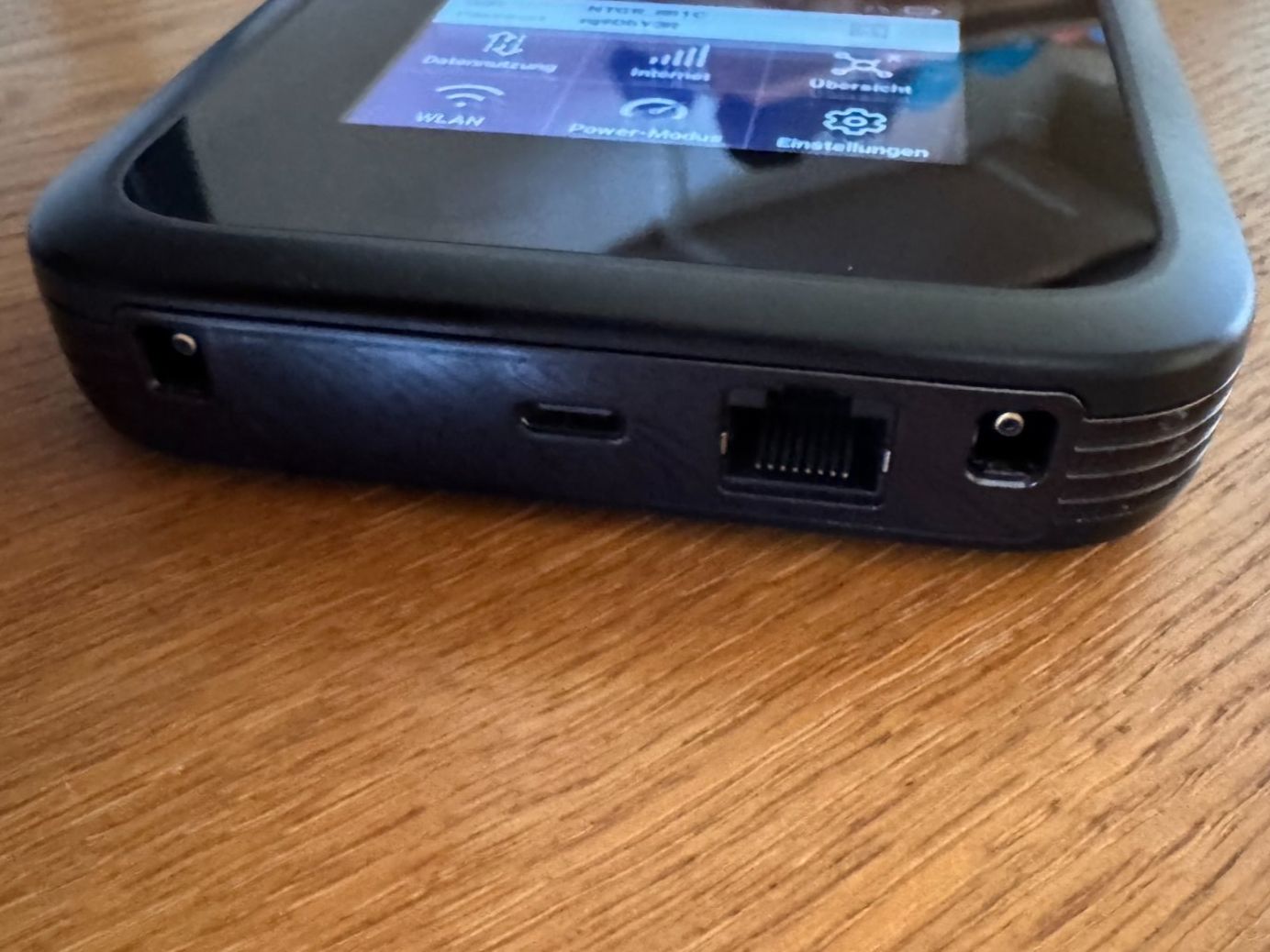 Netgear Modem & Router: NETGEAR Nighthawk M6 Pro – Usato da Herzogenbuchsee venduto da Ameister 2