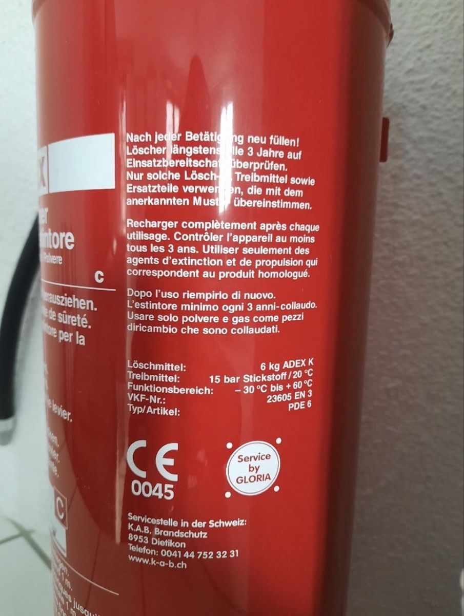 Extincteurs: Feuerlöscher – D'occasion à Lachen SZ par ant_56th 1
