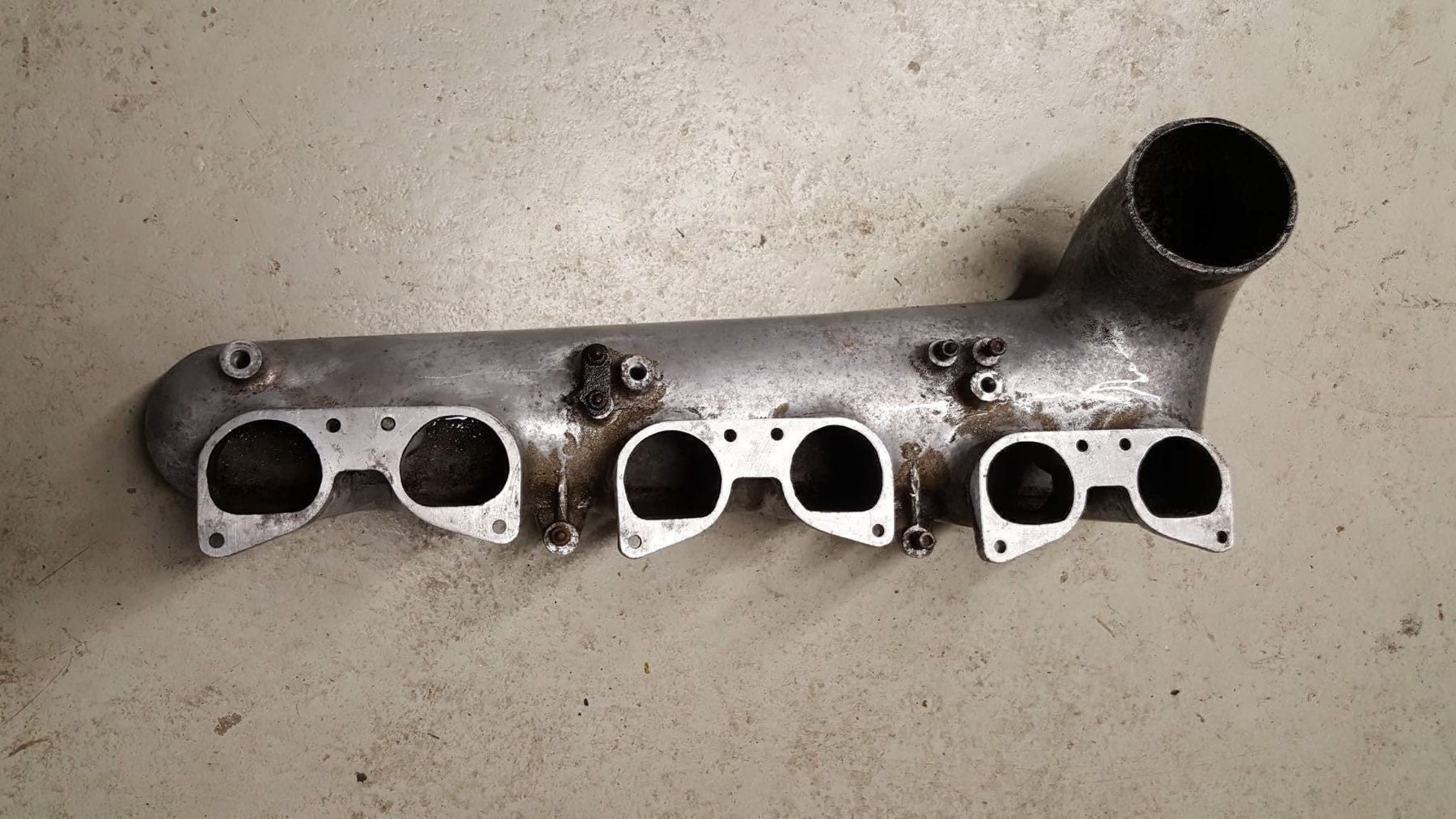 Alfa Romeo Tutti pezzi di ricambio auto: Alfa Romeo Touring Spider , Sprint 2600,2000 – Usato da Speicherschwendi venduto da Supersport
