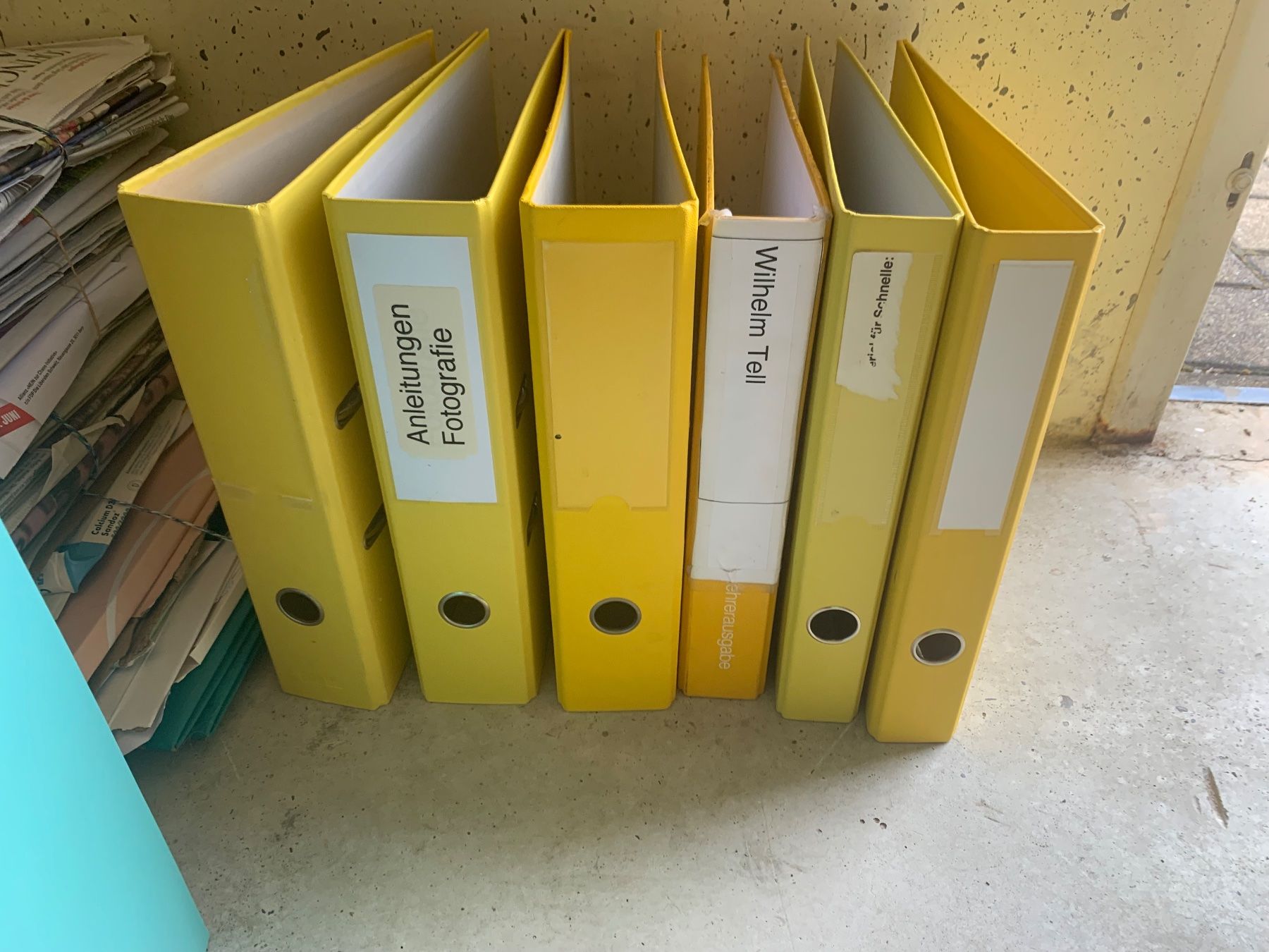 Raccoglitori: Rund 70 Ordner, gebraucht, verschiedene Farben – Usato da Mühlethal venduto da Bertsch64 4
