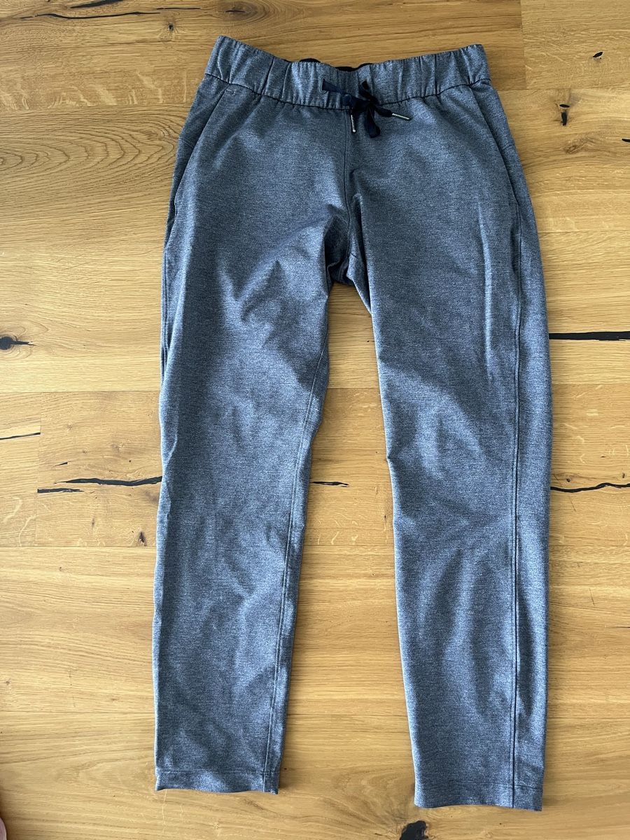 Lululemon Pantaloni: Lululemon Trousers Grey Size M Used Condition – Usato da Reinach BL venduto da pinklemonade