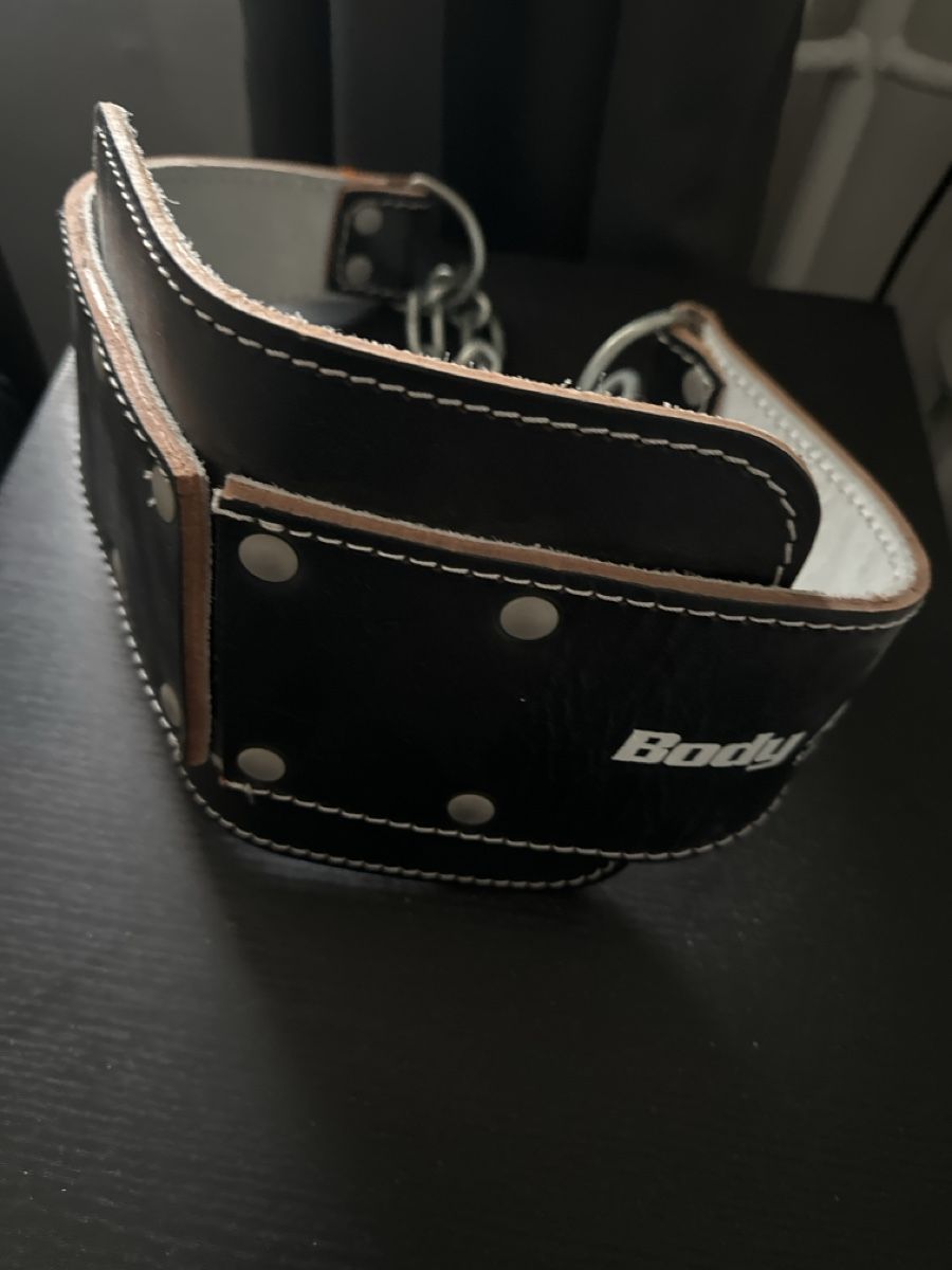 Cinture: Dip-Gürtel Body Solid aus Leder mit Kette schwarz – Usato da Basel venduto da sve_ck77