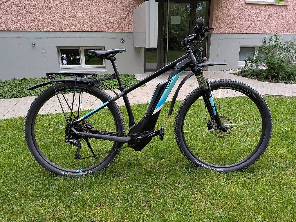 Cube Velos: E-Bike Cube Access Hybrid One 500 black 'n' mint – Gebraucht aus Gossau SG von mattmaster7
