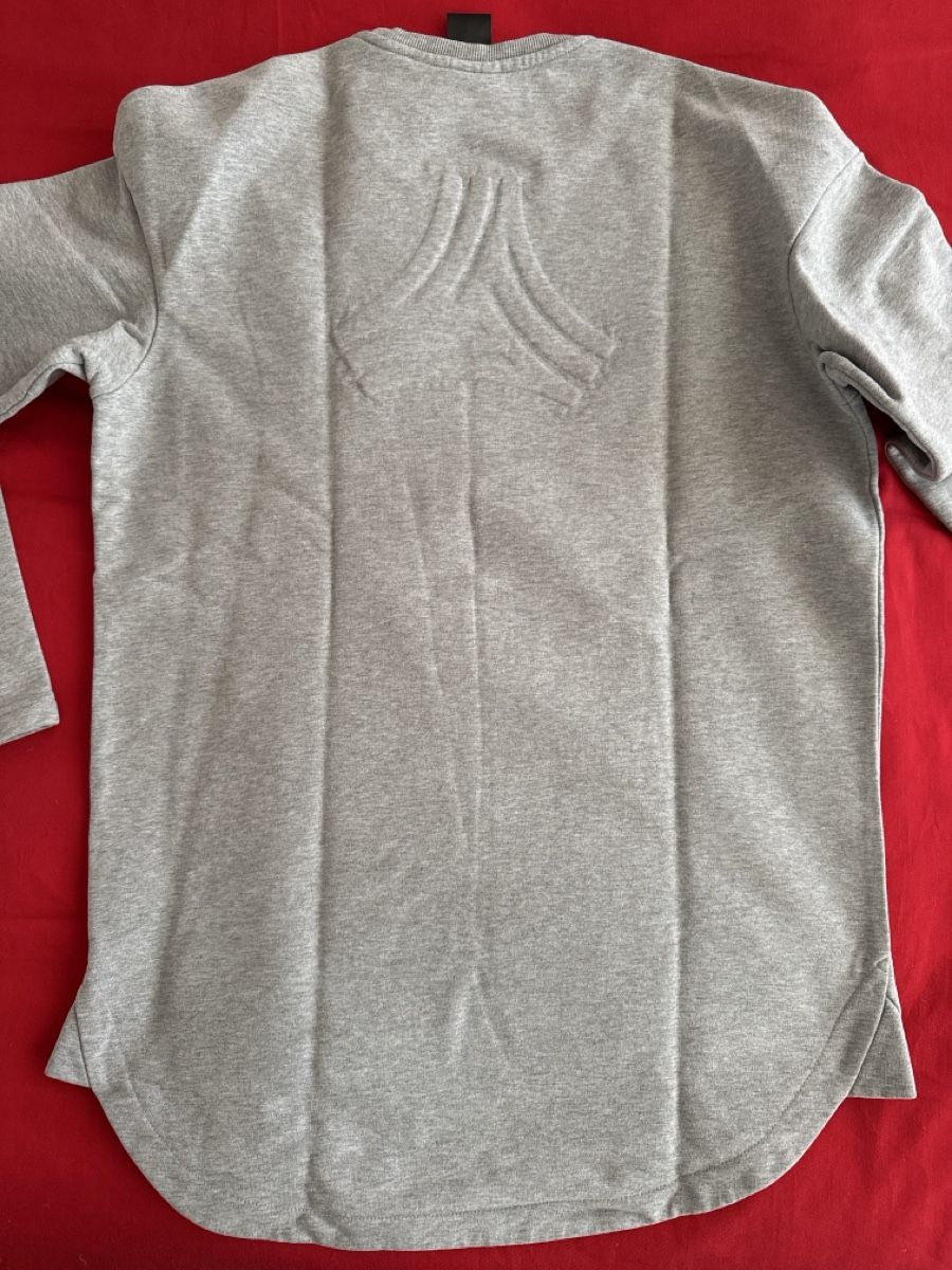 Adidas Pullover & Sweatshirts: Adidas Mens Grey Crew Neck Sweatshirt - Size Medium – Gebraucht aus Pully von gigiboom 2