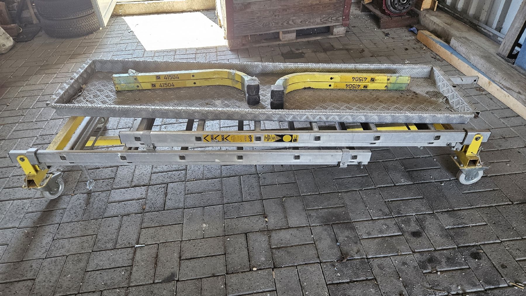 Ponteggi: Rollgerüst 3 Meter hoch – Usato da Rafz venduto da Rgoldwing 7