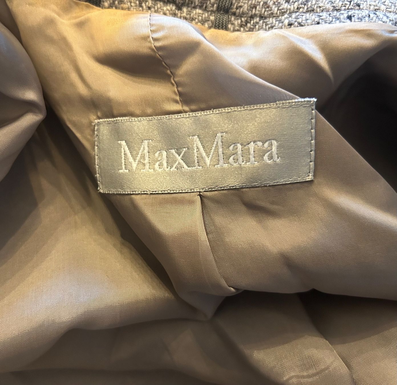 Max Mara Giacche: Hübsche Jacke, Grau, Max Mara, IT44/EU40 – Usato da Küsnacht ZH venduto da saluki12 2