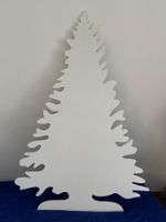 Tannenbaum aus Holz weiss / beleuchtet